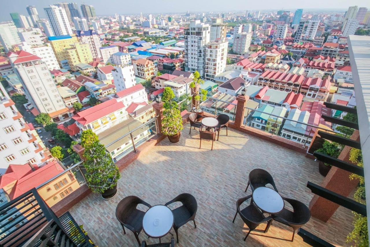 Queen Mansion Phnom Penh Exterior photo